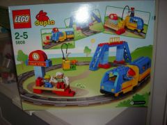 Lego Duplo Eisenbahn
wie NEU
Preis 30 €