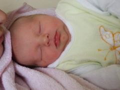 Alina kurz nach der Geburt